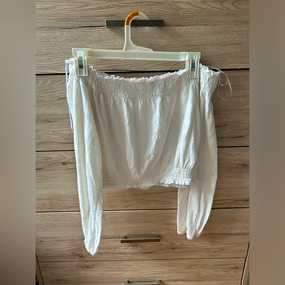 White off the shoulder long sleeve crop top